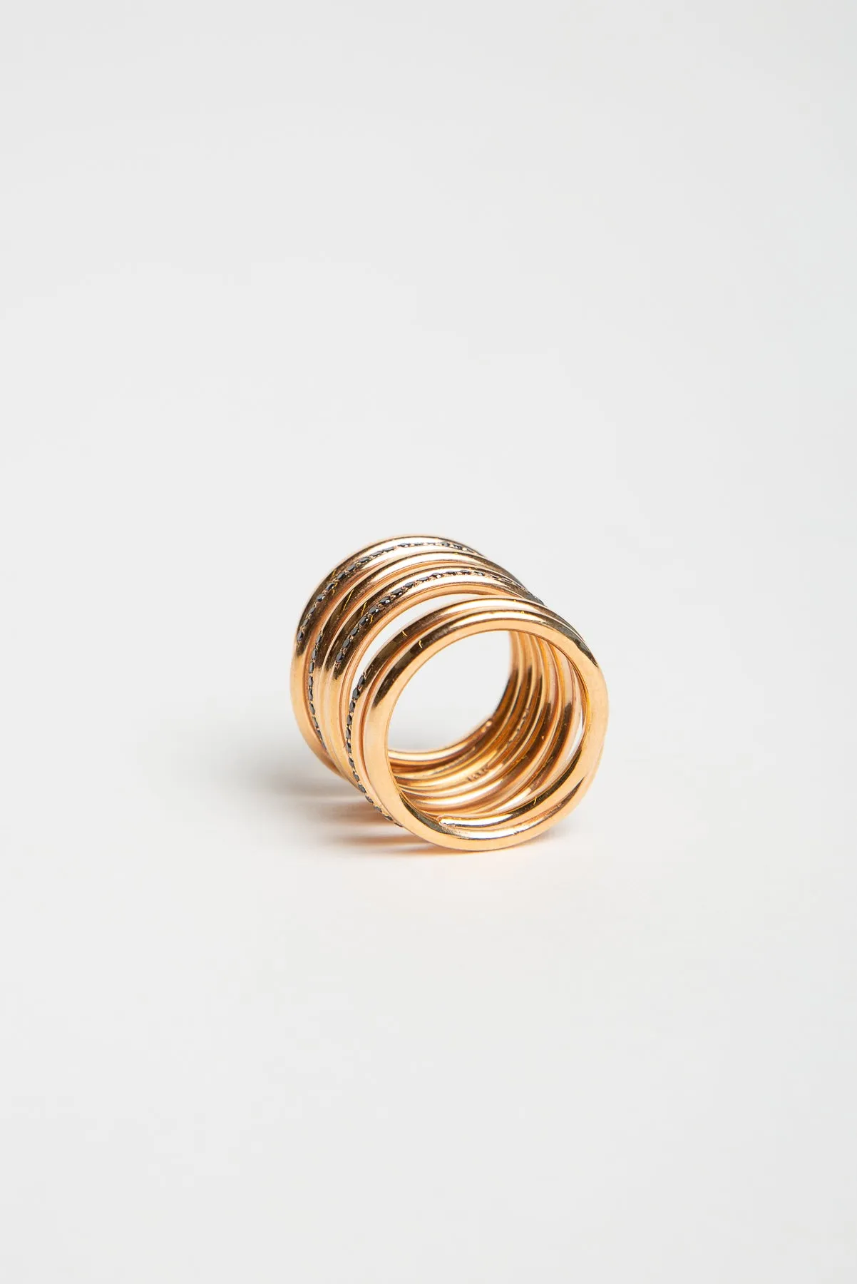JOANNE FISKE | BLACK DIAMOND SPIRAL RING
